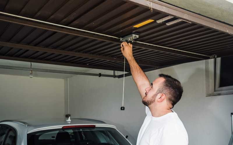 garage door sound repair